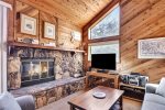 Mammoth Condo Rental Snowflower 6 - Comfortable living room